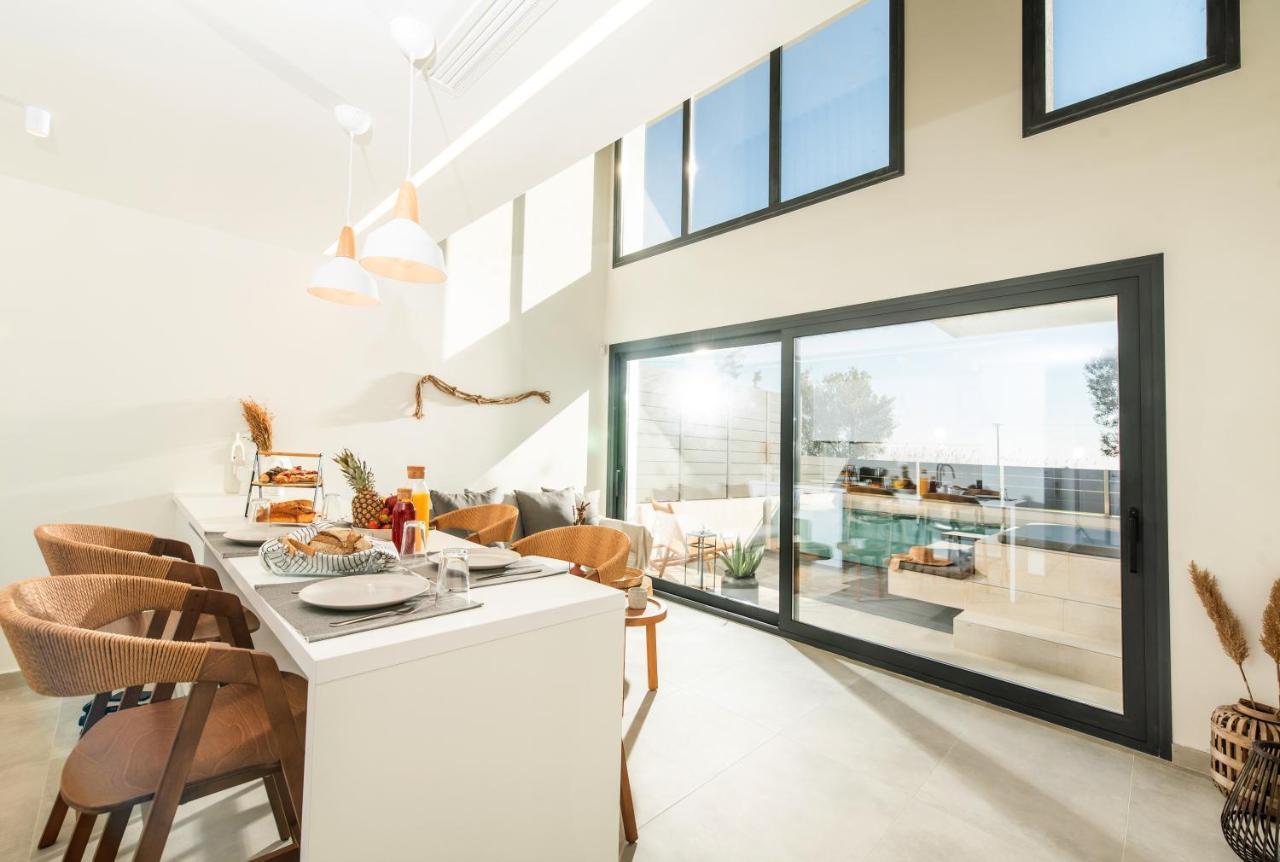Serene Seafront Villas Nea Iraklia Exterior photo