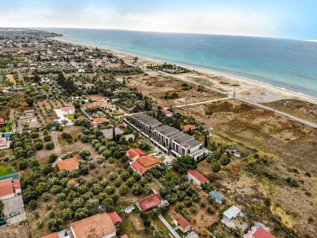 Serene Seafront Villas Nea Iraklia Exterior photo